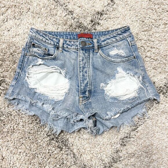 Signature 8 Women’s Cut Off Distressed Denim Shorts Size Medium - Picture 1 of 4